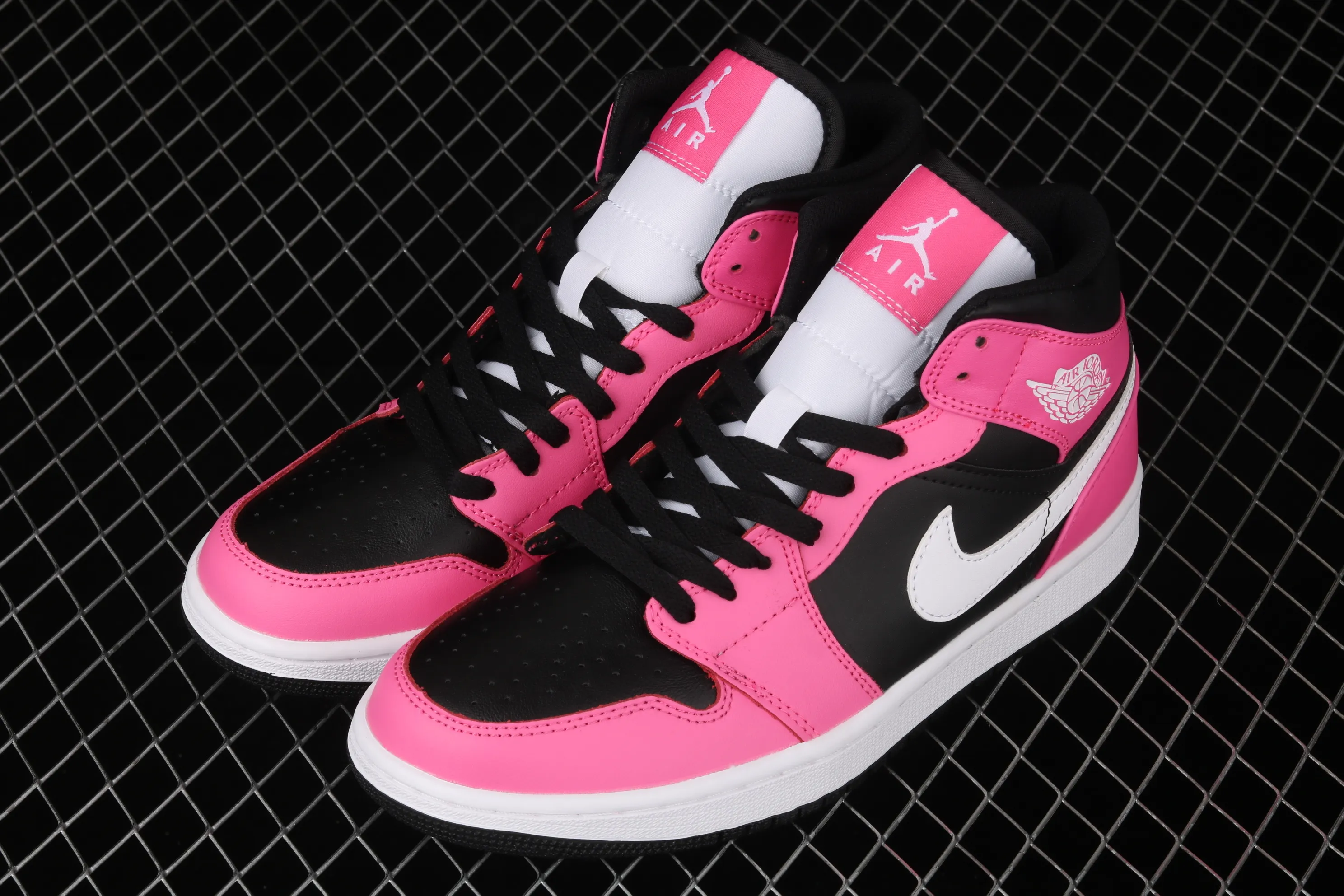 All categories Air Jordan Jordan series basketball shoes Air Jordan 1 Mid Air Jordan Mid AJ1 Joe 1 Pink Popsicle Zhongbang series basketball shoes 555112-002